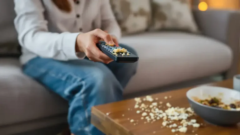 Dit alledaagse voorwerp dat je aanraakt is veel viezer dan je toilet een ongemakkelijke waarheid die je niet mag negeren